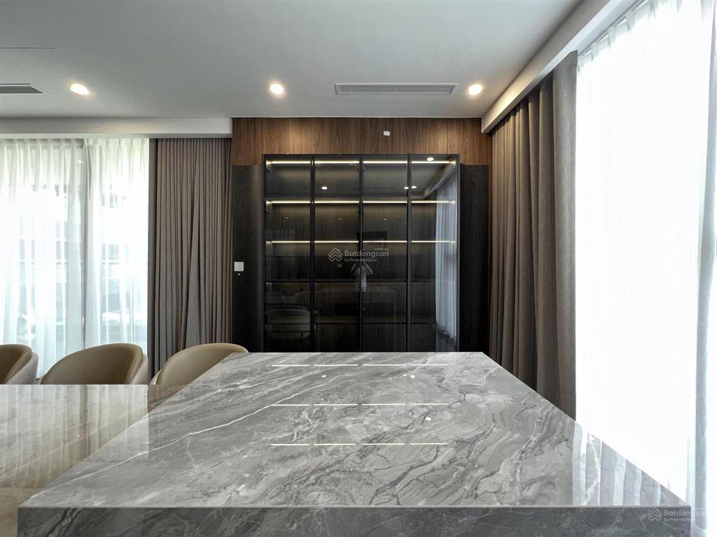 Cho thuê gấp cc 3pn, 3wc, 145m2 tại sunshine golden river, tây hồ, hà nội, 28 triệu vnd
