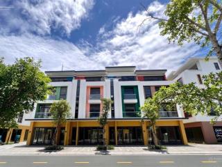 Chính chủ bán shophouse meyhomes capital phú quốc mặt đại lộ ánh trăng 26m, đã có sổ đỏ, giá 19ty