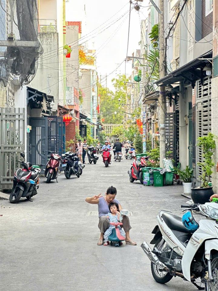 Chủ cần tiền giảm giá bán nhanh đất hồ văn long, hẻm nhựa 6m cực đẹp, ngay cổng kcn vĩnh lộc.