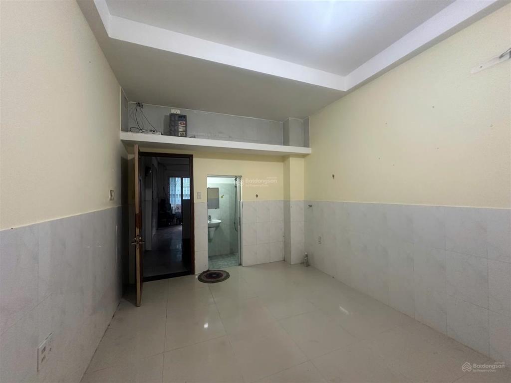 Phòng trọ tầng trệt, rộng rãi, thoát mát, yên tĩnh