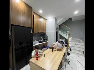 Bán nhà q3 nguyễn thiện thuật, 4 tầng, 38m2, hẻm xe hơi, sổ vuông đẹp, giá nhỉnh 8 tỷ