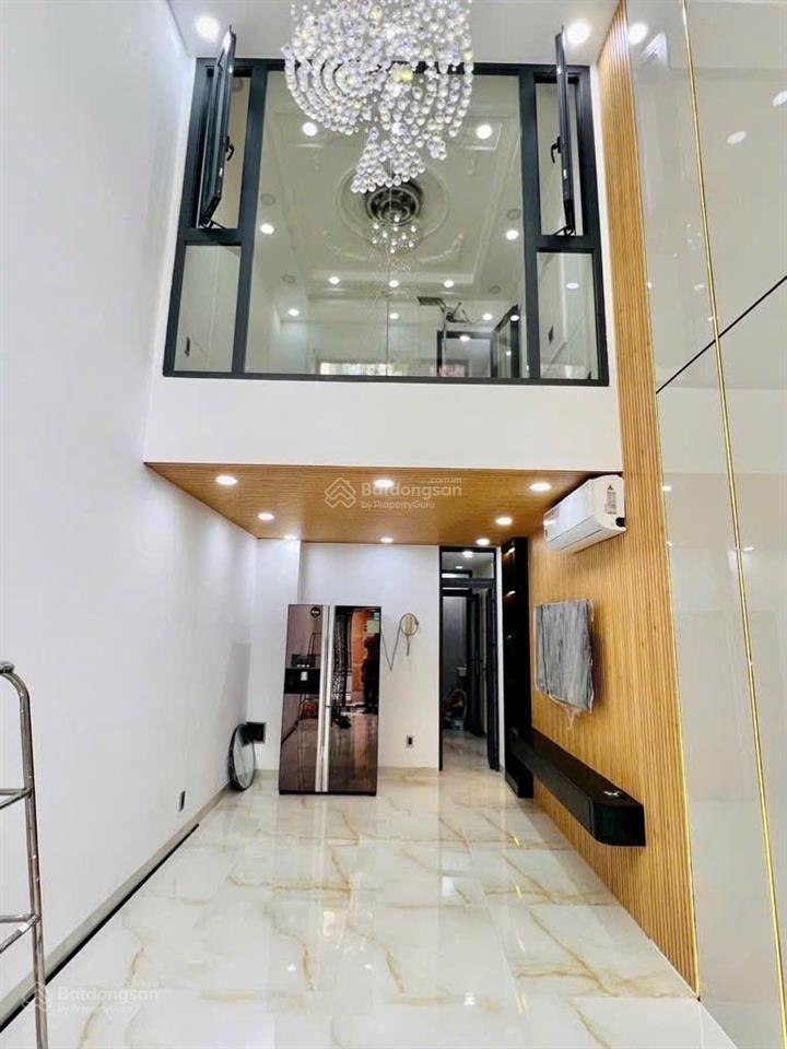 Bán nhà quận 3  35m2nhỉnh 8 tỷ hẻm xe hơi tới nhà  có thang máy cao cấp