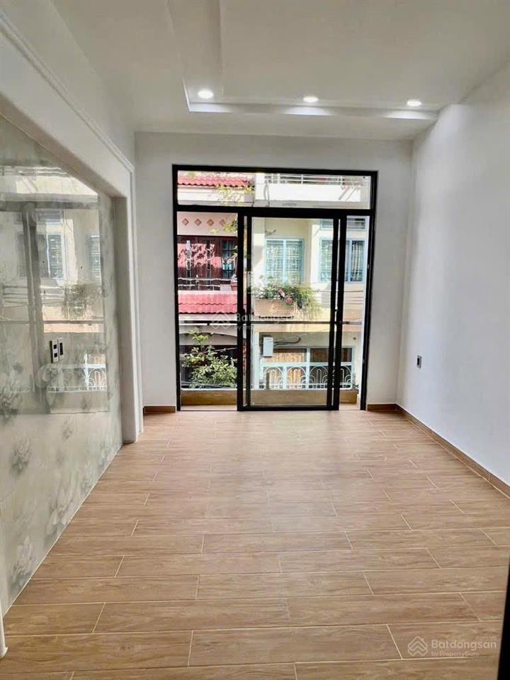 Bán nhà quận 3  35m2nhỉnh 8 tỷ hẻm xe hơi tới nhà  có thang máy cao cấp