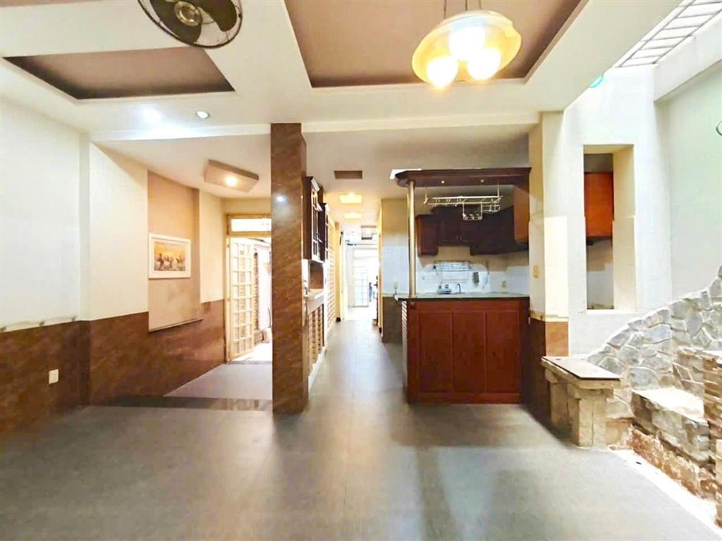 Siêu phẩm tân bình  133m nở hậu  sát mặt tiền chợ phạm văn hai  chỉ nhỉnh 20 tỷ