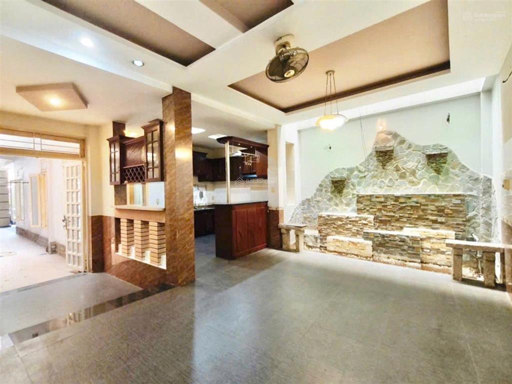 Siêu phẩm tân bình  133m nở hậu  sát mặt tiền chợ phạm văn hai  chỉ nhỉnh 20 tỷ