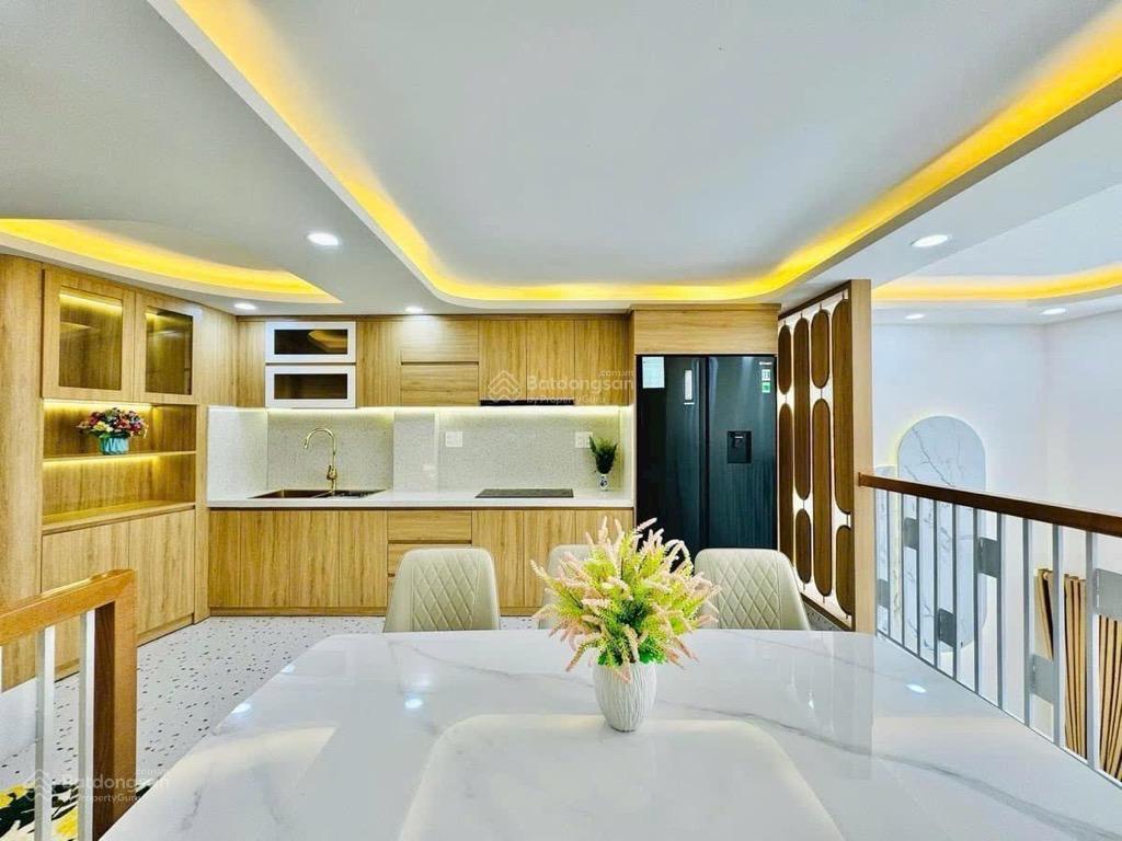 Siêu phẩm nhà phố 5 tầng, sổ nở hậu, ô tô ngủ trong nhà chỉ nhỉnh 7 tỷ 47m2