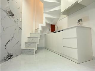 Nhanh mới còn 1 tỷ 6 nhà đẹp 3 tầng tân phú 11m2