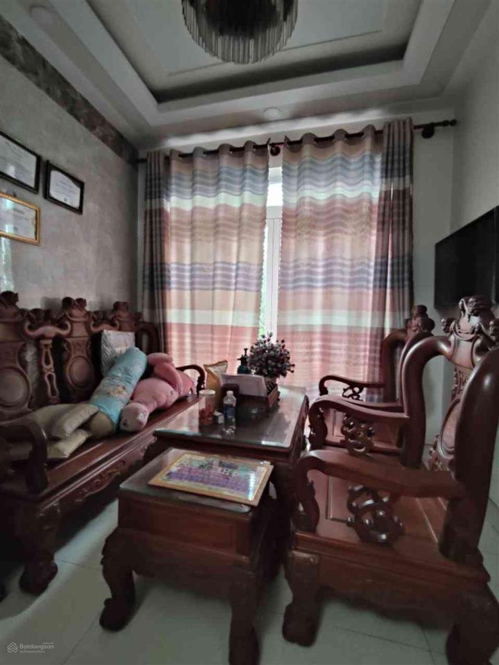 Góc nhà  cn 154m2  ngang 8m! bán gấp nhà hẻm xe tải  bình tân