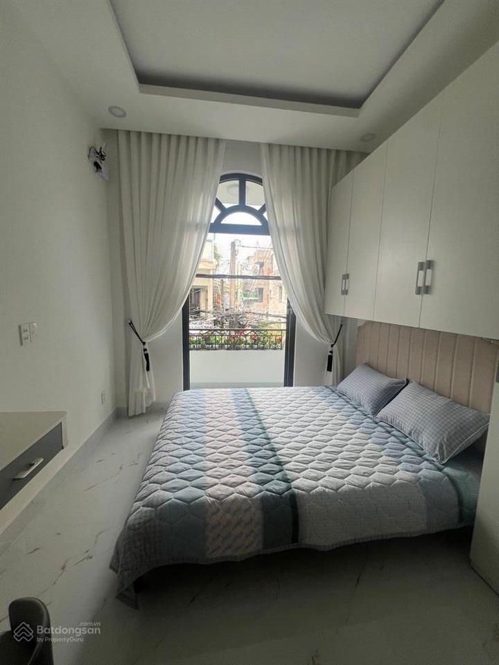 Nhà đẹp giá rẻ chỉ hơn 6.x tỷ x có nhà q10 đường cách mạng tháng 8, hẻm ô tô 8m, 3m x 8m