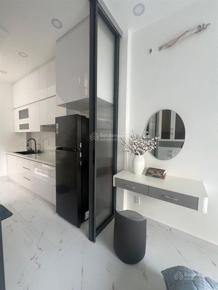 Nhà đẹp giá rẻ chỉ hơn 6.x tỷ x có nhà q10 đường cách mạng tháng 8, hẻm ô tô 8m, 3m x 8m