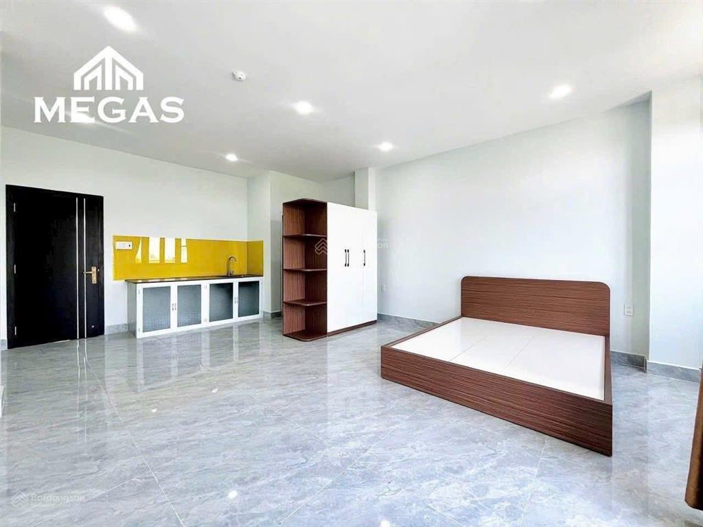 Studio ban công full nội thất ngay chợ thạch đà và công viên làng hoa