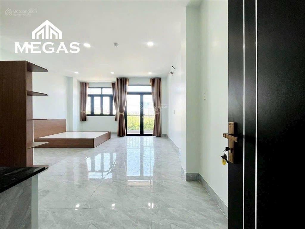Studio ban công full nội thất ngay chợ thạch đà và công viên làng hoa