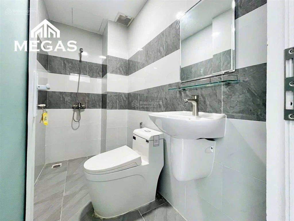 Studio ban công full nội thất ngay chợ thạch đà và công viên làng hoa