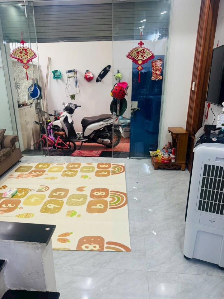 Nhà 40m 3 tầng sân cổng riêng ngõ 237 Đằng Hải, Hải An
