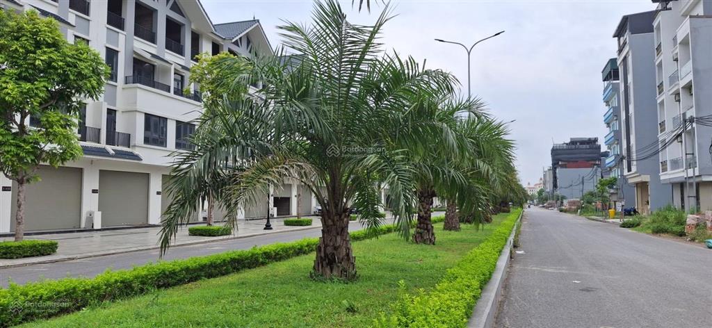 Chỉ 16,x tỷ cho căn liền kề đường 30m  kđt hinode royal park