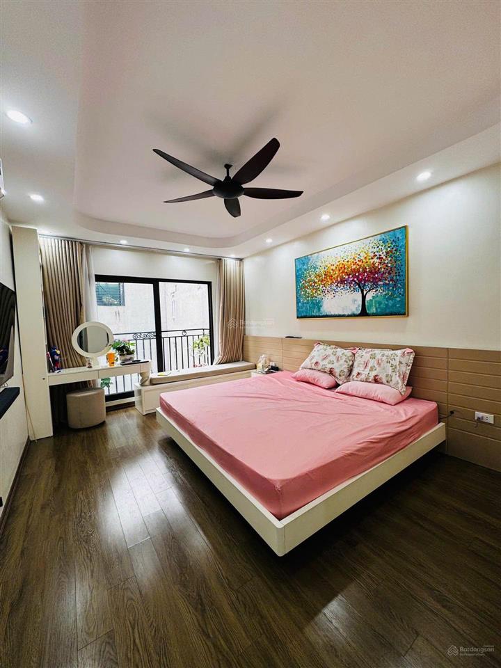 Nguyễn văn cừ hồng tiến, ngõ oto, sdcc, 33m x4 tầng, nhỉnh 7 tỷ không qh.