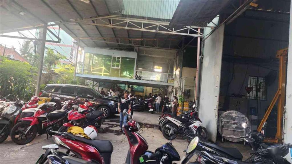 Chủ đang làm kho cần tiền bán gấp lê văn khương, q12