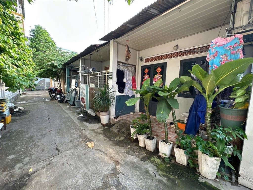 Nhà bán ngang 8m góc 2 mặt hẻm đang cho thuê phòng trọ