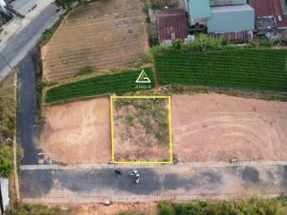 Lô đất biệt thự siêu đẹp nằm trên đỉnh đồi cao ráo , ngắm trọn view đỉnh langbiang đà lạt