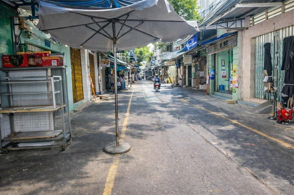 Khu trung tâm nguyễn thiện thuật quận 3  4 tầng btct diện tích 39.2m2 (4.08m x 10m, nở hậu)