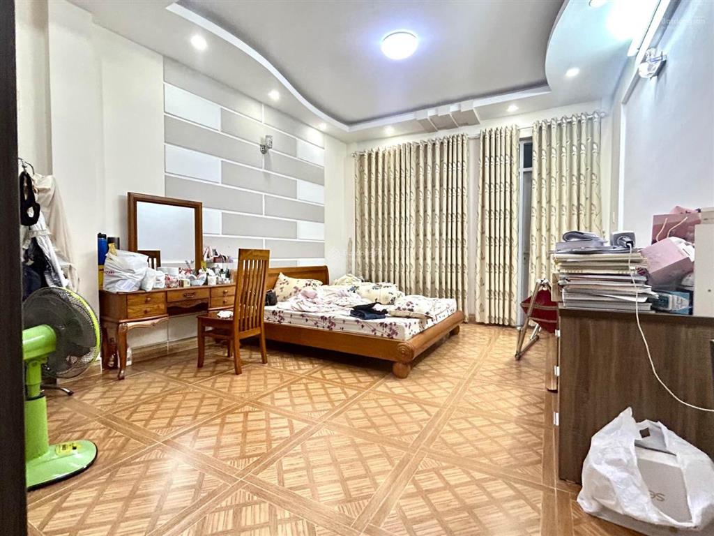 Hẻm xe hơi  phan đăng lưu phú nhuận  dt 41m2 4 tầng btct