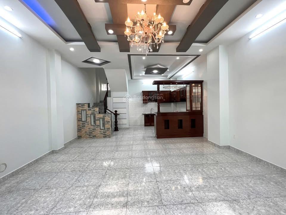 8.2 tỷ phú nhuận thích quảng đức 4 tầng 5pn 5wc dt 48m2 hẻm 3m5 thông