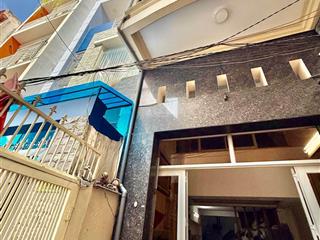 Hẻm 1 trục trường sa phú nhuận gần phan xích long nhà đẹp ở ngay chỉ hơn 6 tỷ