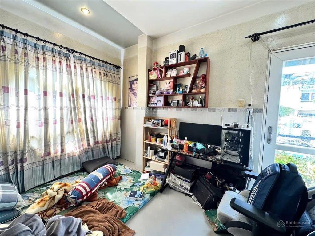 Bán nhà quận 1 mai thị lựu hẻm xe hơi 5 tầng ngang 4.55m