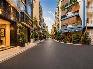 Mặt tiền hoa hồng phú nhuận khu vip
4 tầng btct 85m 5pn