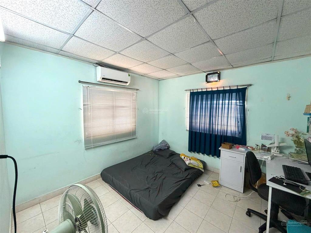 Lõi quận 10 ngay công viên lê thị riêng ngang khủng 6.7m x 17m vuông a4