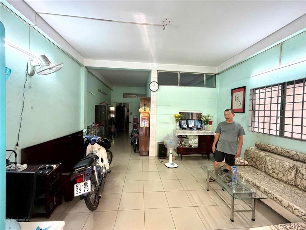 Lõi quận 10 ngay công viên lê thị riêng ngang khủng 6.7m x 17m vuông a4