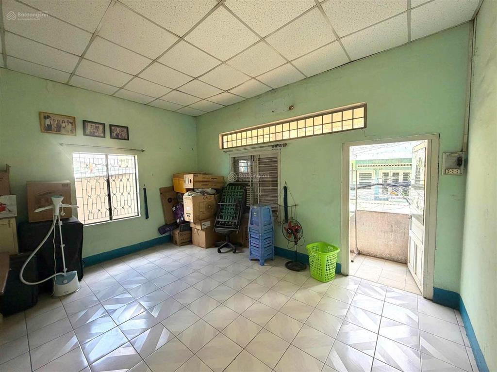 Lõi quận 10 ngay công viên lê thị riêng ngang khủng 6.7m x 17m vuông a4