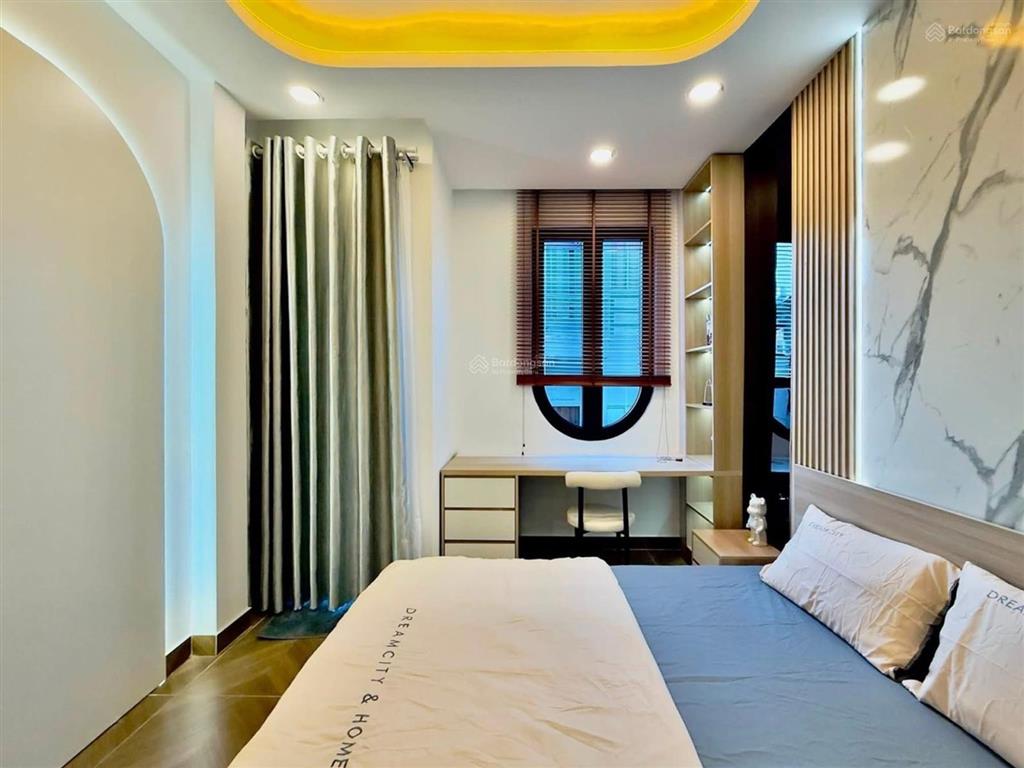 Lê văn duyệt, phường gia định giáp quận 1 nhà 4 tầng full nội thất hẻm thông sd 115m