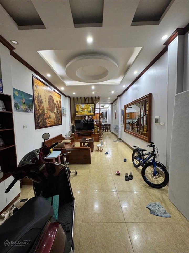Bán nhà đẹp đường lê trọng tấn, hoàng mai  vị trí cực đẹp ngay sát vành đai 2.5  ô tô đỗ cửa