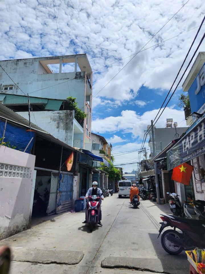 Chính chủ bán đất lô tặng nhà cấp 4 đang cho thuê 14tr 1 tháng  gần aeon mall tân phú
