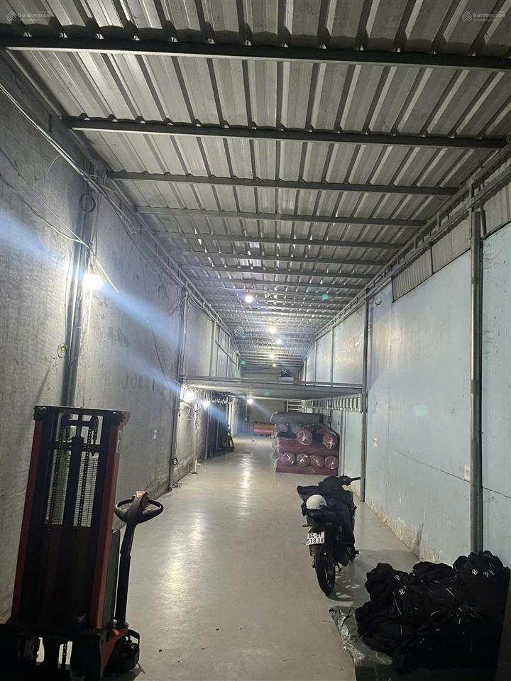 Chính chủ bán kho, nhà xưởng 200m2 đường xuân thới thượng 31, bà điểm, hcm  giá chỉ 6,3 tỷ