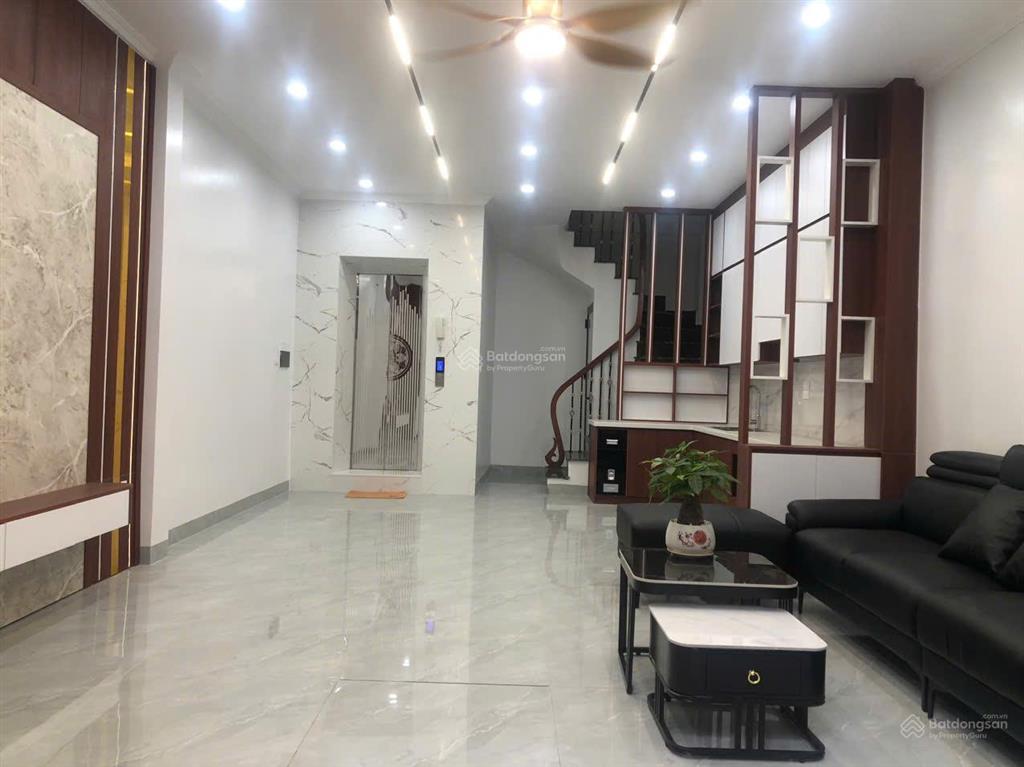 Chính chủ bán nhà vĩnh hưng, hoàng mai 62m2 x 6 tầng có thang máy, ô tô vào nhà, kinh doanh