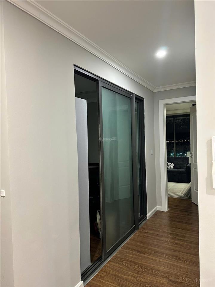 Bán căn hộ 4pn cao cấp sunshine garden  140m2  full nội thất  view đẹp, sát times city