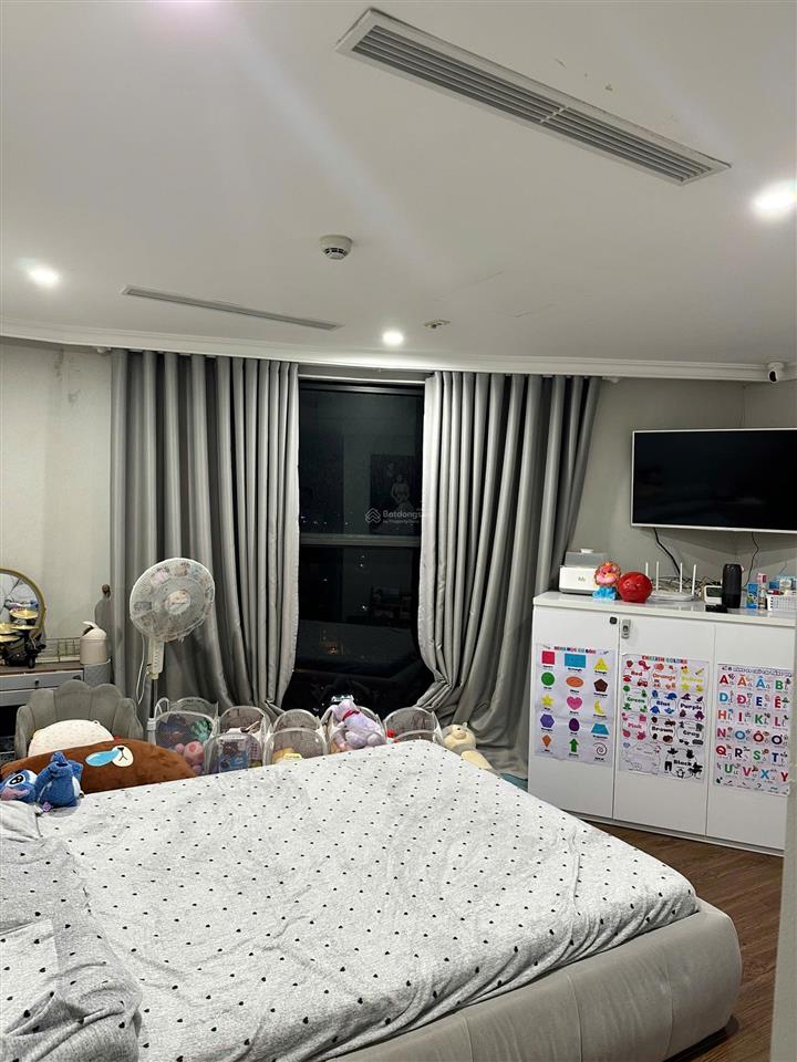 Bán căn hộ 4pn cao cấp sunshine garden  140m2  full nội thất  view đẹp, sát times city