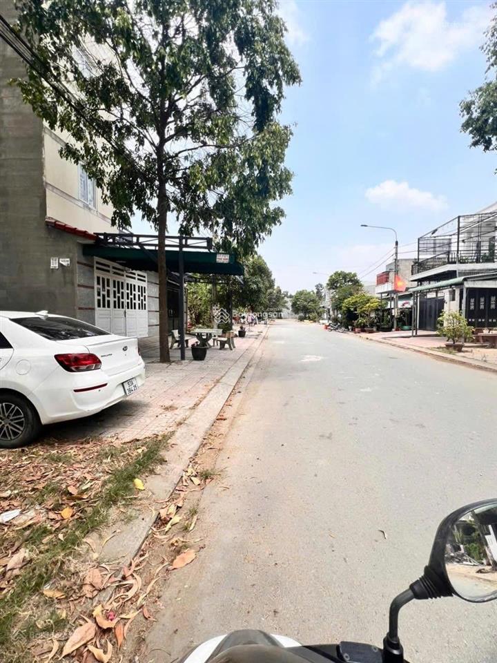 Chính chủ bán đất lavender city  180m2, mặt tiền 10m, đường 12m  giá chỉ 3,2 tỷ