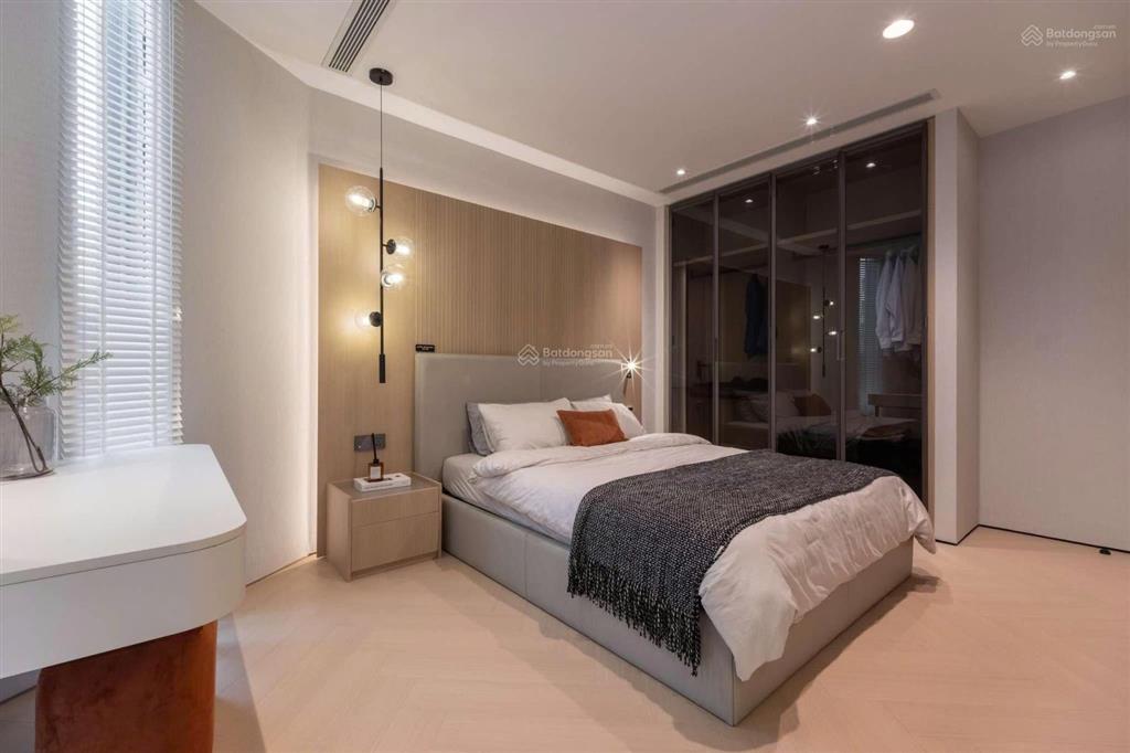 Nhà 2 tầng quận 12  60m2 có sân thượng, vị trí thuận tiện, giá chỉ nhỉnh 4 tỷ, khu dân cư đông đúc
