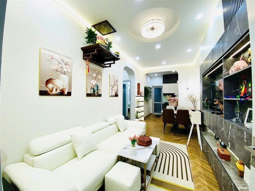Chính chủ bán căn hộ vp5 linh đàm, 2 phòng ngủ, 2 wc  tầng 22 đẹp, 2 sảnh, giá 5***