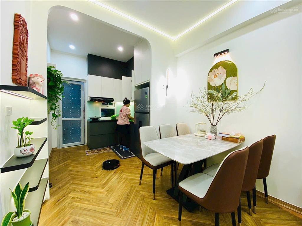 Chính chủ bán căn hộ vp5 linh đàm, 2 phòng ngủ, 2 wc  tầng 22 đẹp, 2 sảnh, giá 5***
