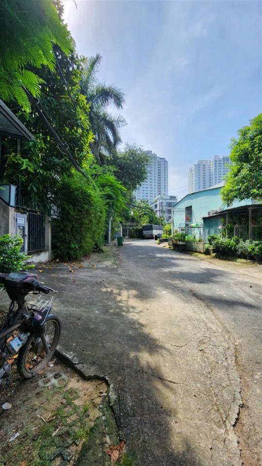 Bán đất giá 90tr/m2 khu b làng đại học (đường thông) nhà bè