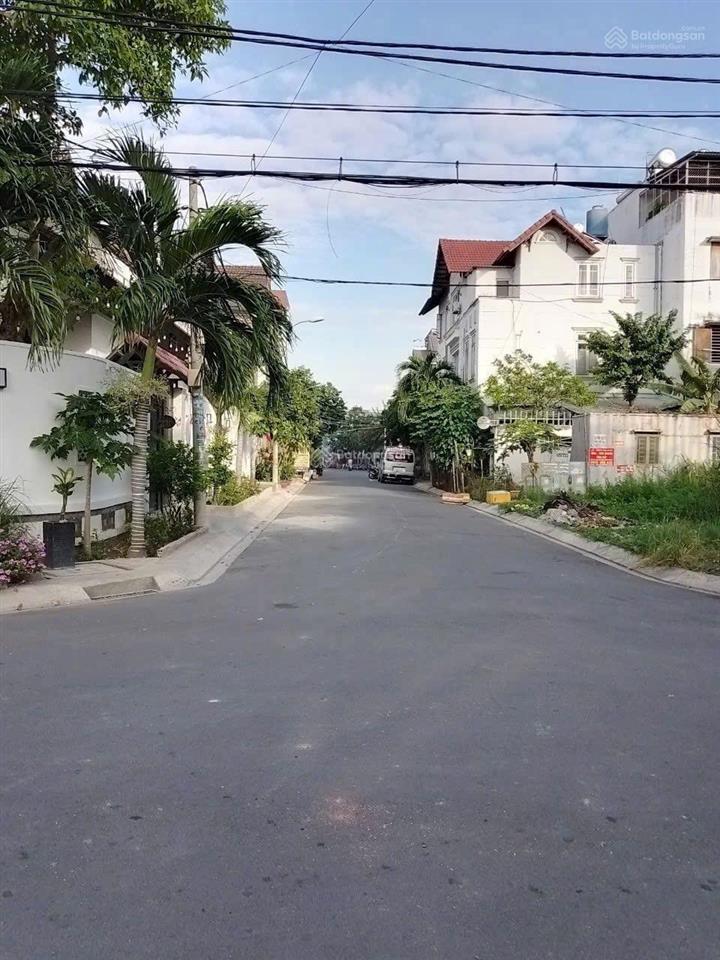 Bán đất giá 90tr/m2 khu b làng đại học (đường thông) nhà bè