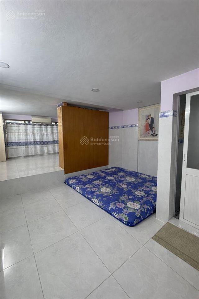 Bán gấp nhà, 2 tầng, khu ẩm thực cư xá phú lâm b, quận 6, ngay vinmart 72m2 giá chỉ 4,2 tỷ