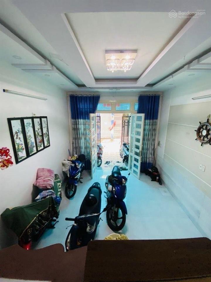 Bán gấp nhà 4 tầng, cách 20m mặt tiền đường tỉnh lộ 10, ngay chợ bà hom, bình tân, 4x17 giá chỉ 5,1
