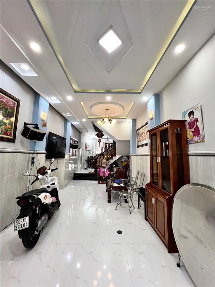 Bán nhà, 4 tầng, đường hậu giang, bình phú, hẻm 6m thông, 4x20m giá chỉ 7,2 tỷ
