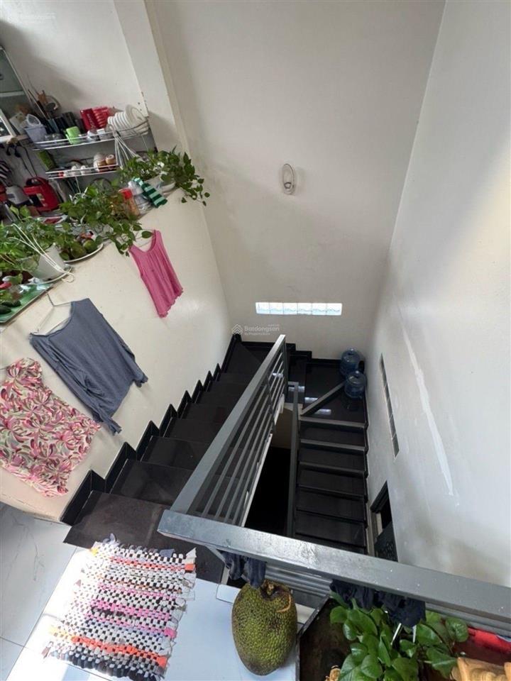 Nhà mới 3 tầng, 5x15m đường võ văn kiệt, hồ học lãm, bình tân, sổ vuông vức, giá chỉ hơn 5 tỷ
