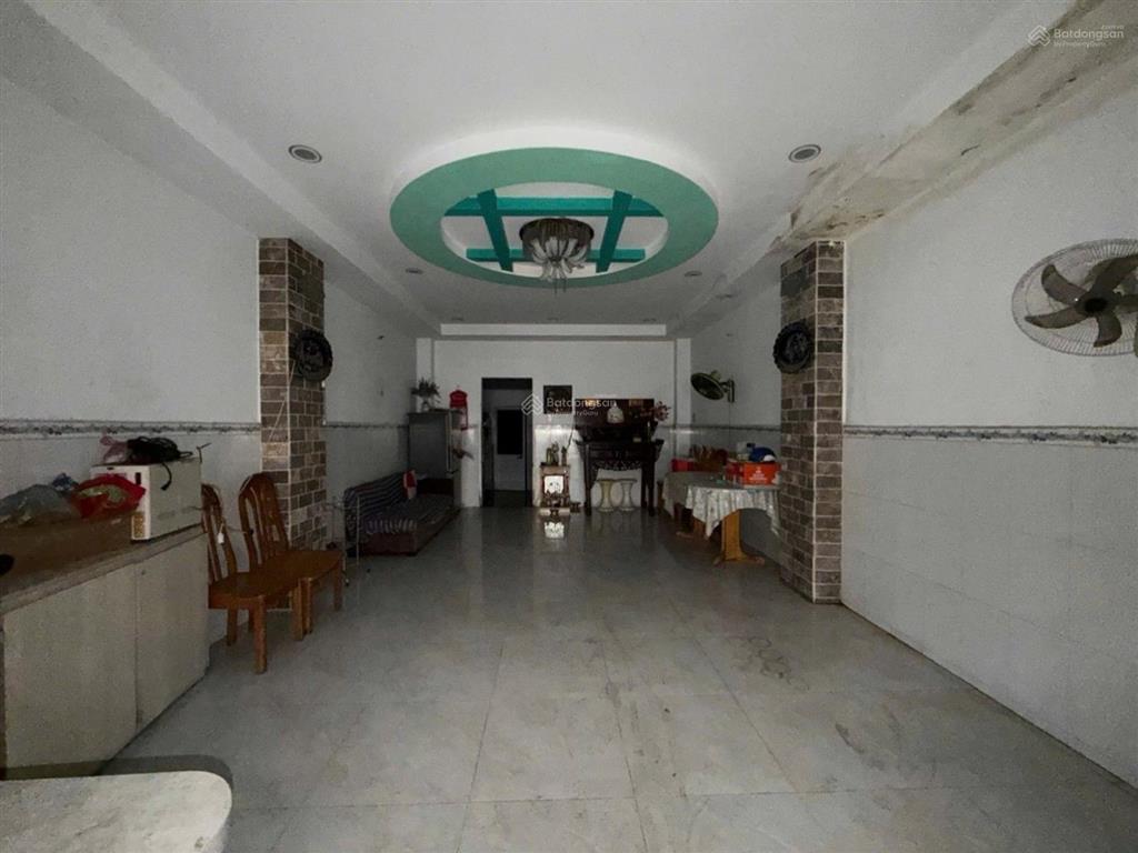 Nhà 3 tầng, đường an dương vương, võ văn kiệt, bình tân, 4,5x24 vuông vức, hẻm xe hơi